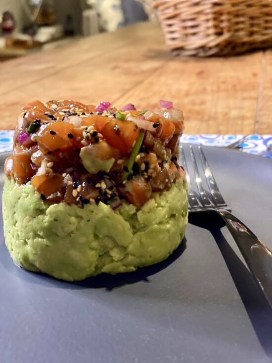 Tartar Oriental de Salmon com Avocado